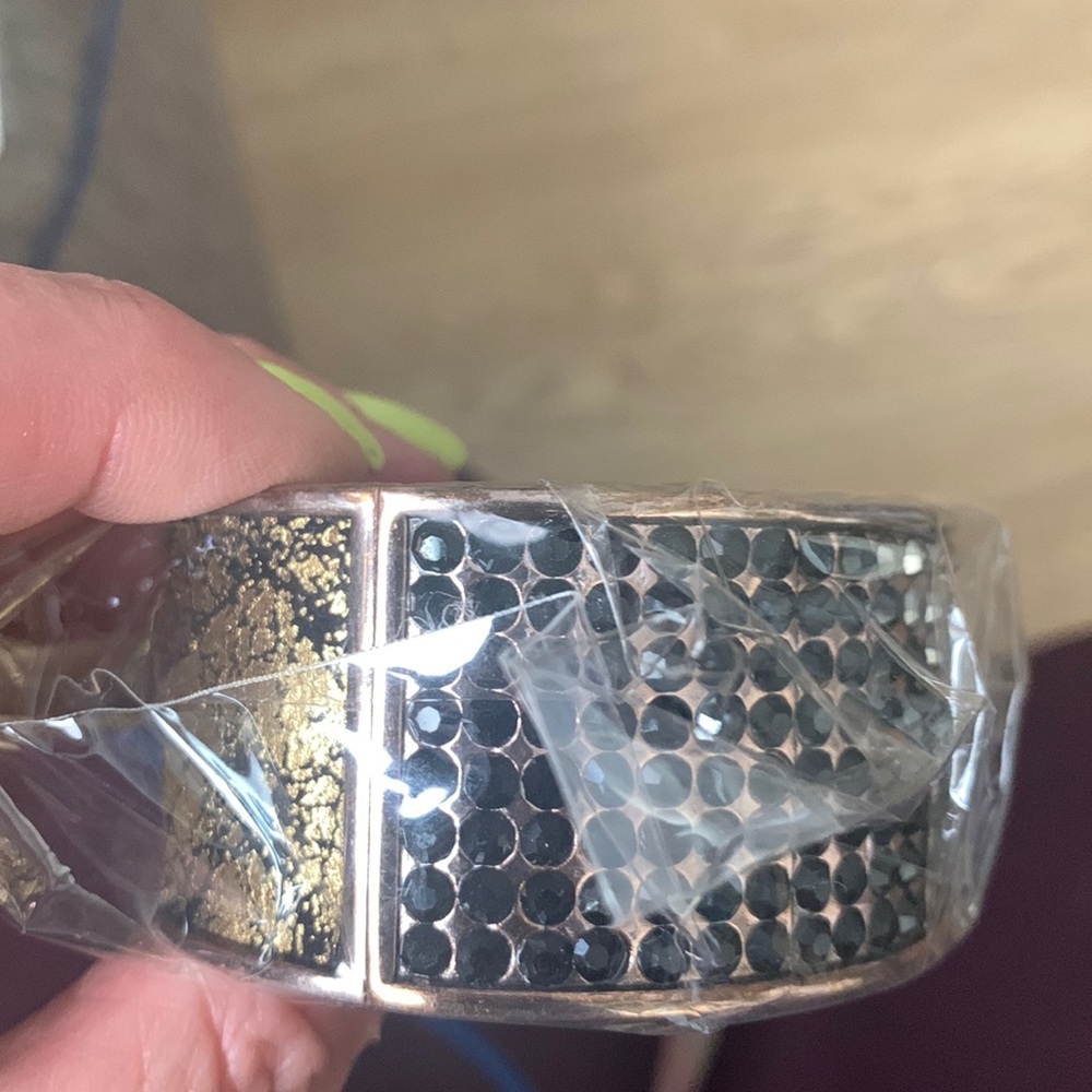 Rhinestone onyx bracelet, with gold